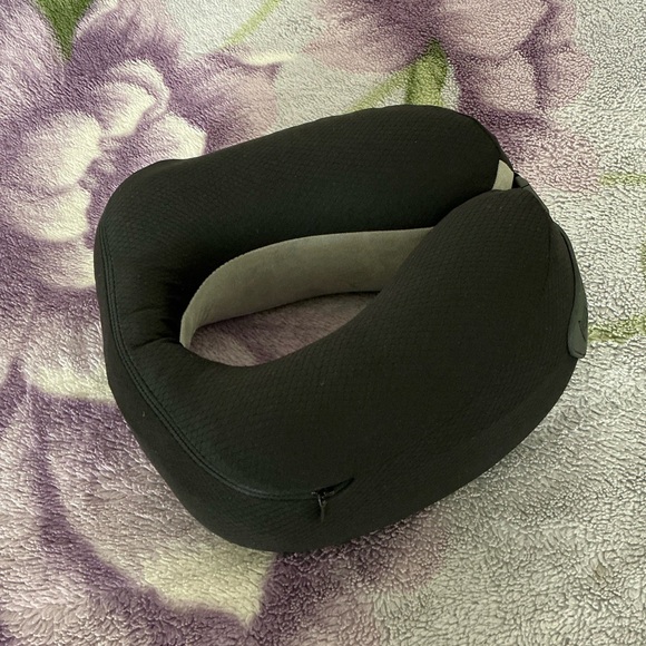 Go Travel American Dreamer Neck Pillow - Picture 6 of 11